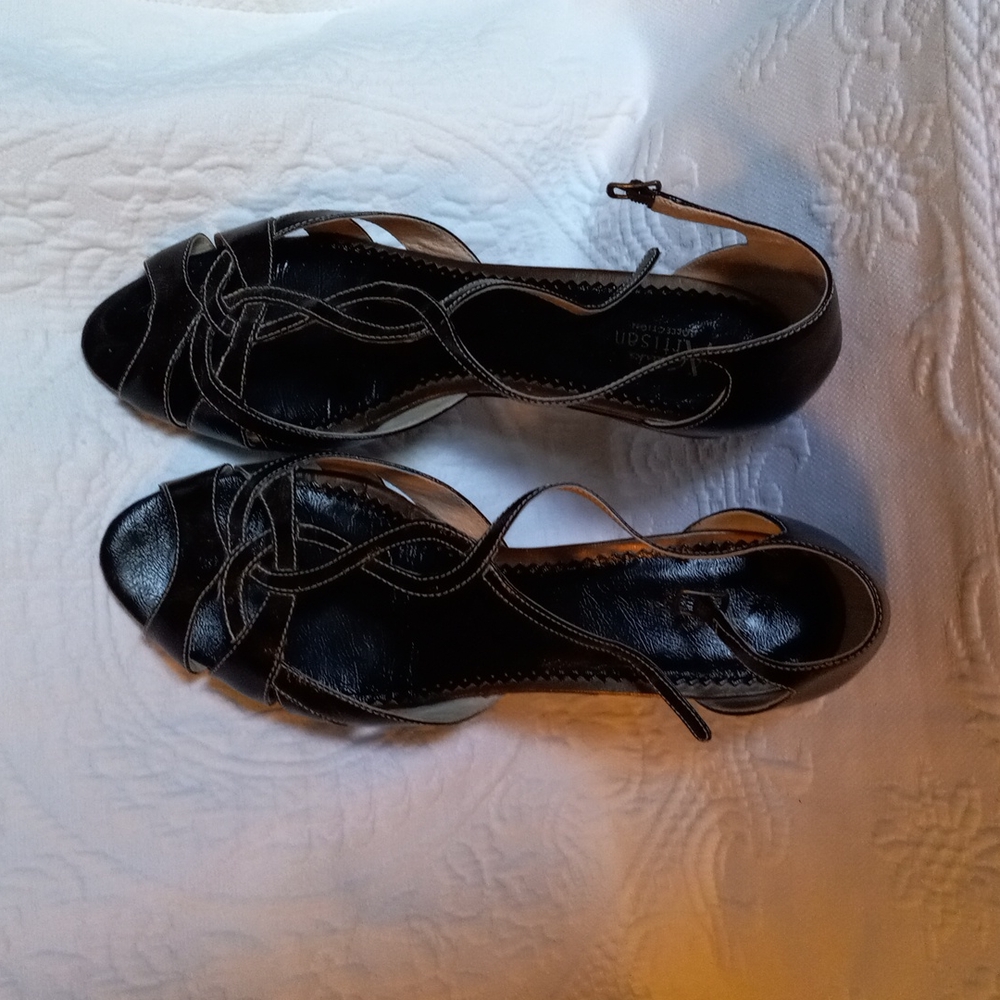 Clarks Artisan "Korbin" sandals